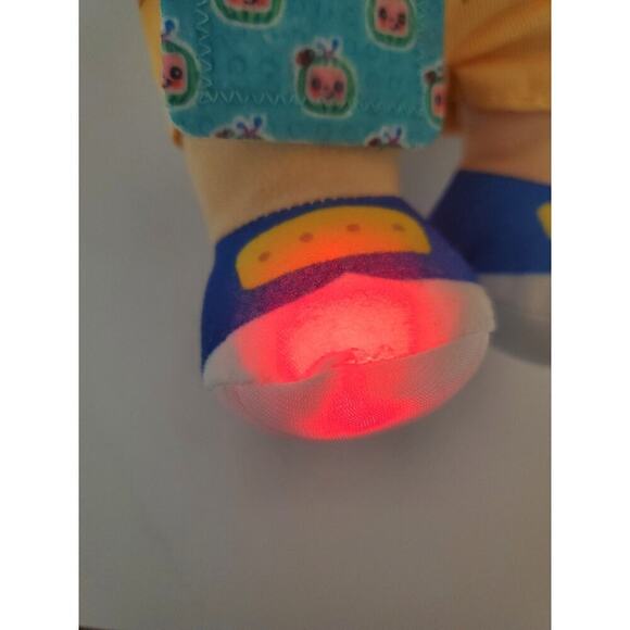 Coco Melon Interactive doll talks and lights up Guides to interact 12" - Picture 6 of 8